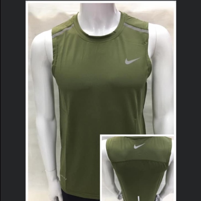 nike sando dri fit