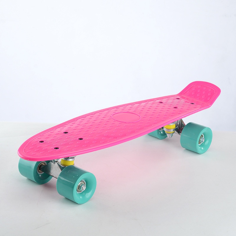 22 Inch Skateboards Beginner Skateboard Flexible Four Wheel Plastic