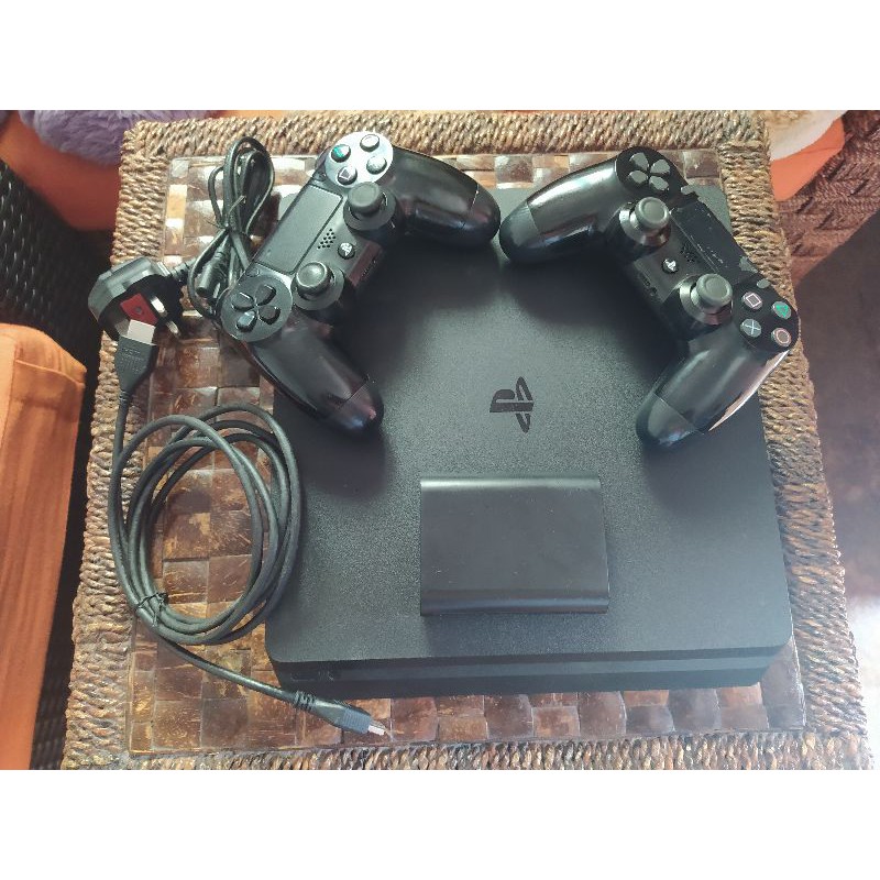 playstation 4 silver