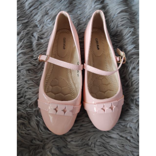 size 31 kids shoe