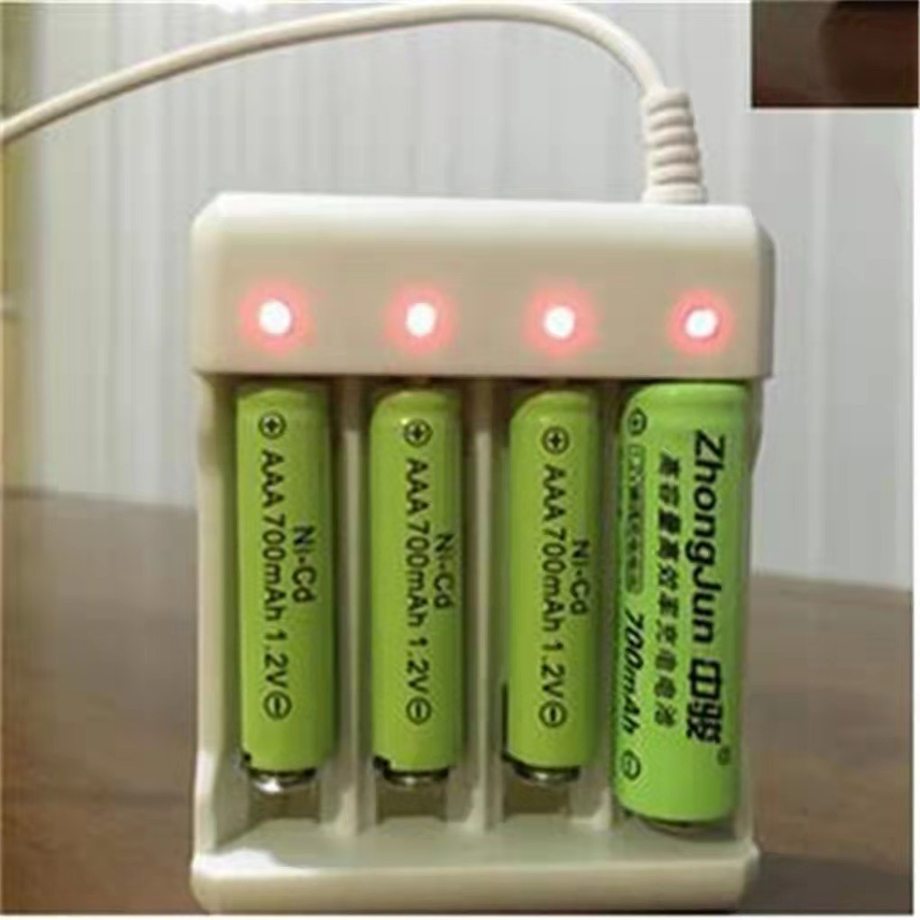 USB DC5V 4 Slot AA/AAA Rechargeable Battery Charger Adapter 1.2V