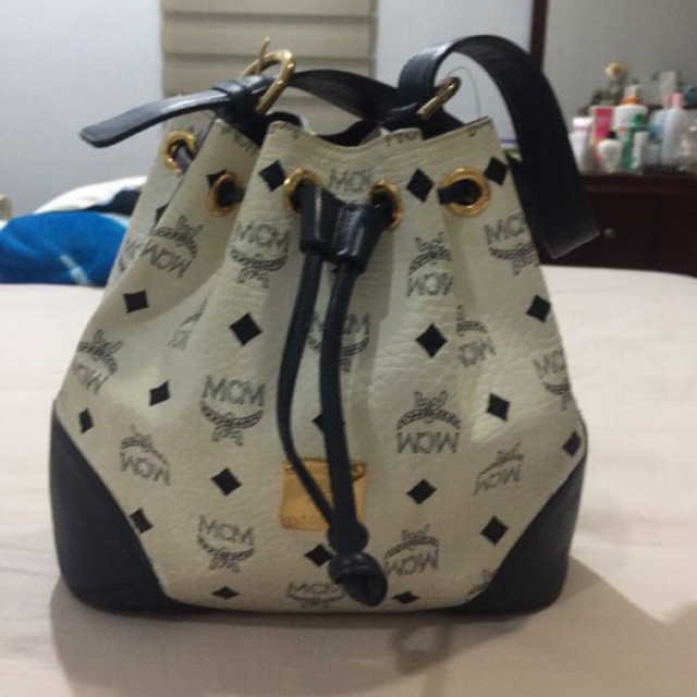 navy blue bucket bag