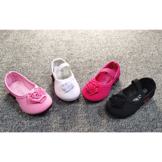 baby shoes newborn girl