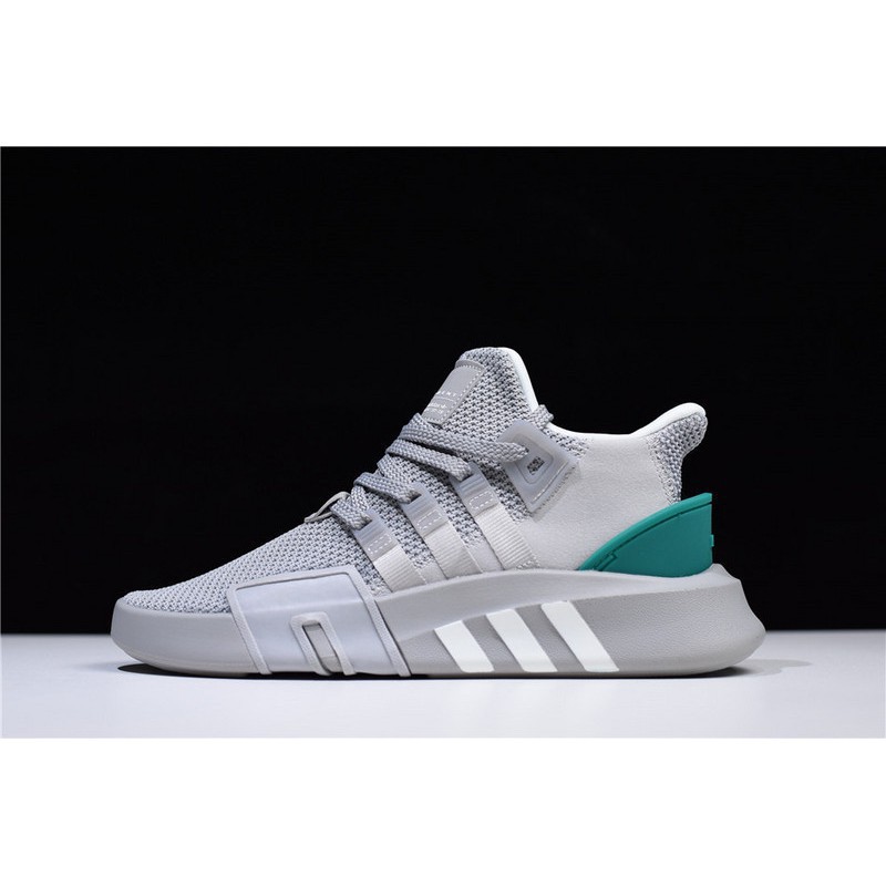 latest sports shoes for mens