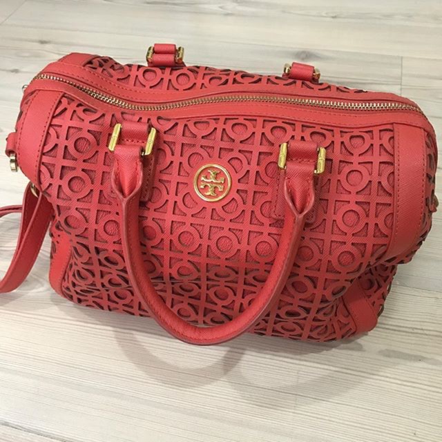 pre owned tory burch