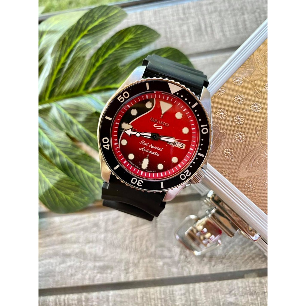 SEIKO DIVERS RED LIMITED EDITION WATCH ( 100% AUTHENTIC WATCH ) | Shopee  Philippines