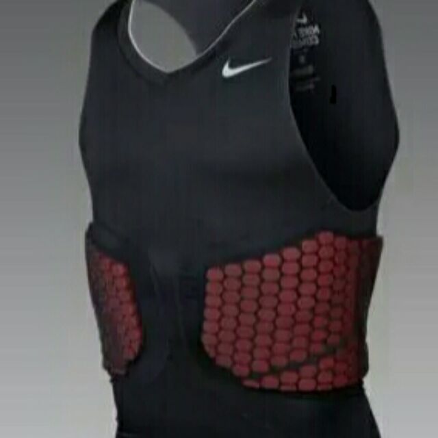 nike padded shirt