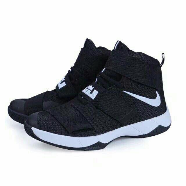 black nike high top basketball shoes