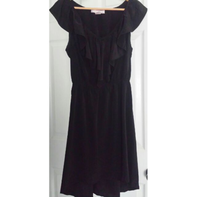 little black flowy dress