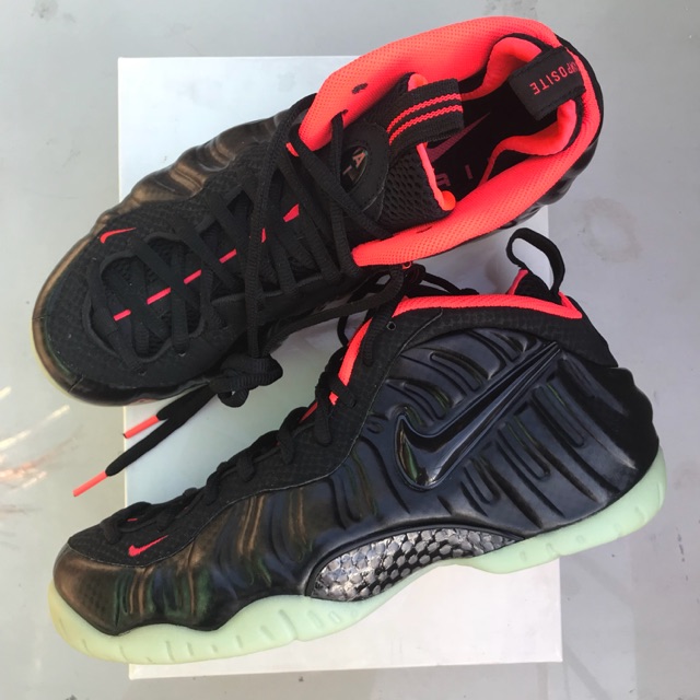 GET THE NIKE AIR FOAMPOSITE PRO HYPER CRIMSON ...