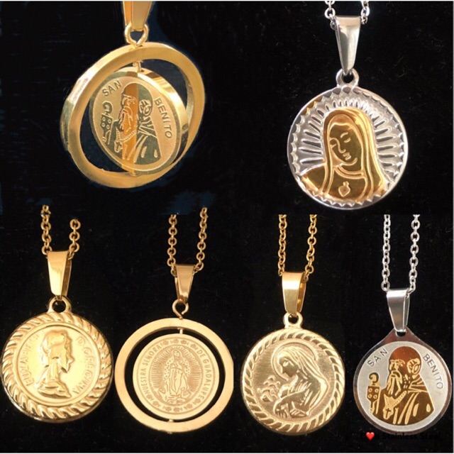 necklace with mama mary pendant