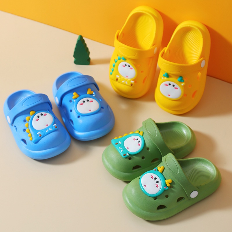 Girls slippers / summer cave shoes / new cartoon cute sandals for home use / beach soft bottom children's sandals