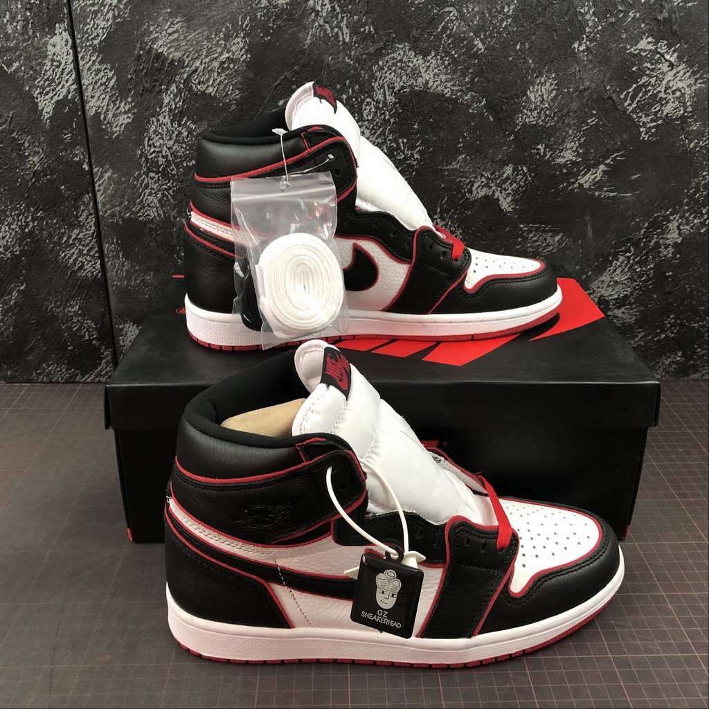nike air jordan 1 retro high og white black