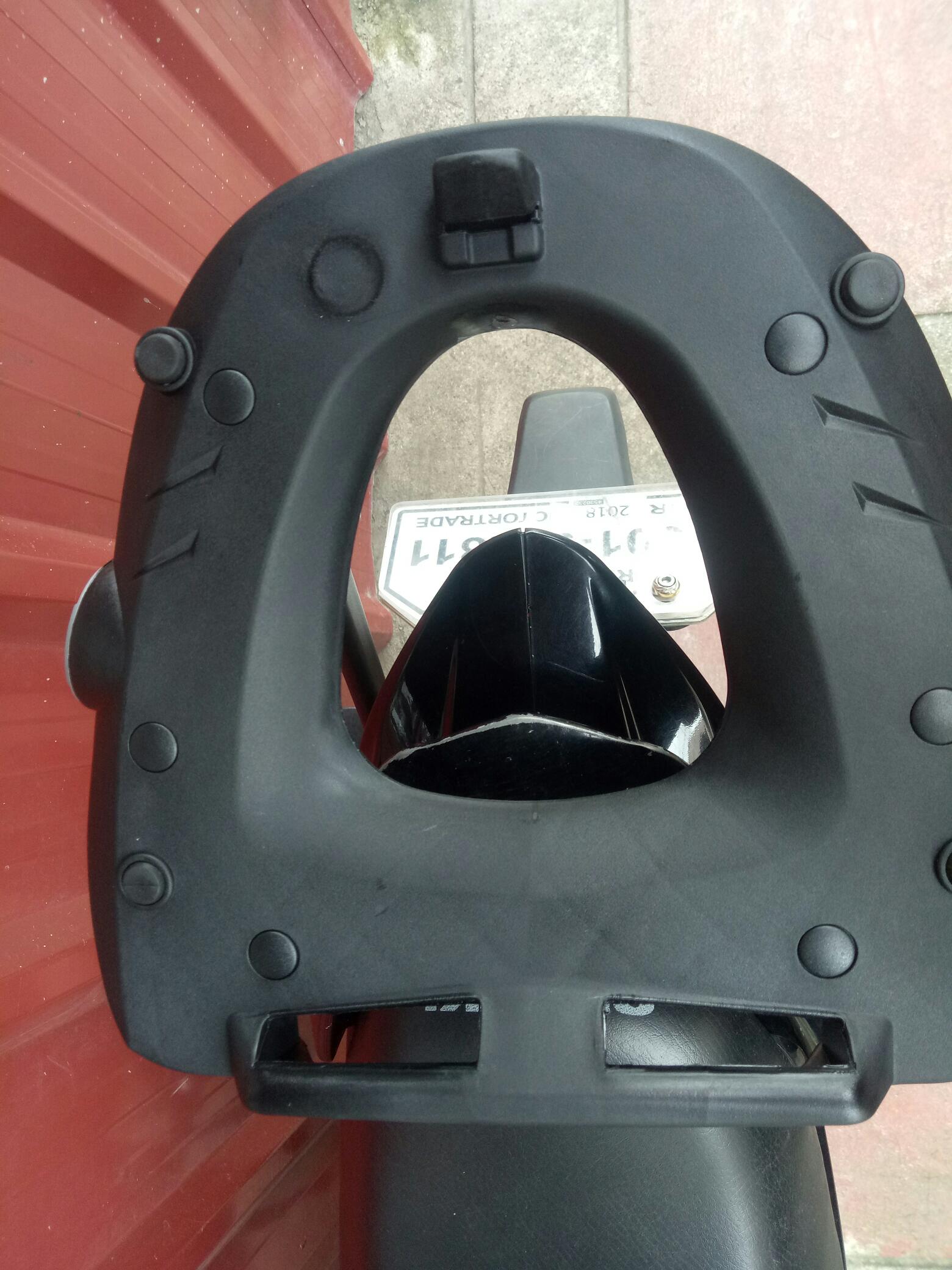 givi center box for raider 150