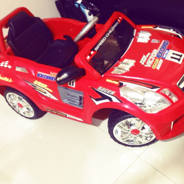 rechargeable toy car