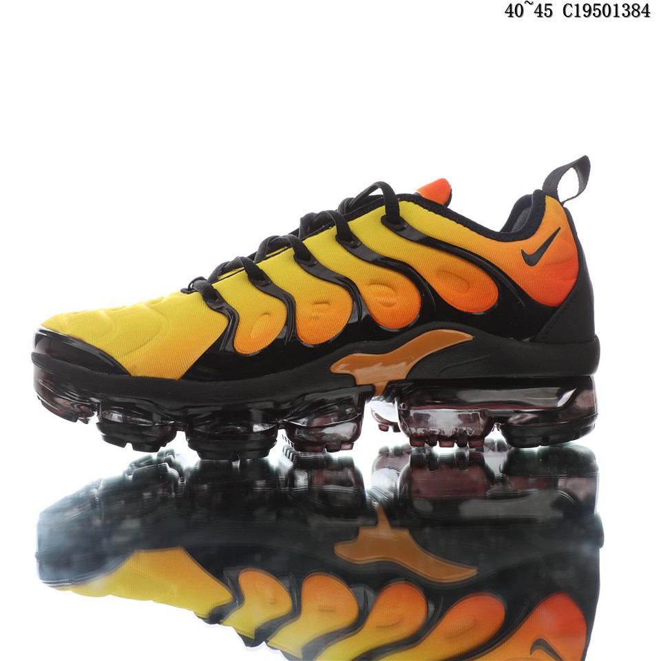 vapormax plus black and yellow