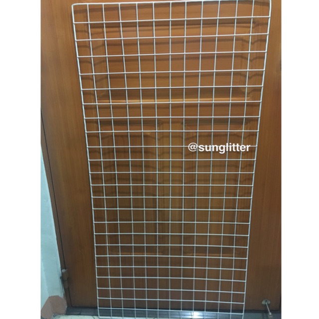 wire mesh grid