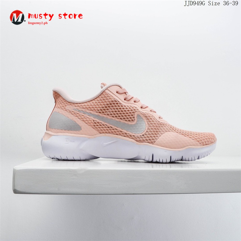 nike slip on training shoes