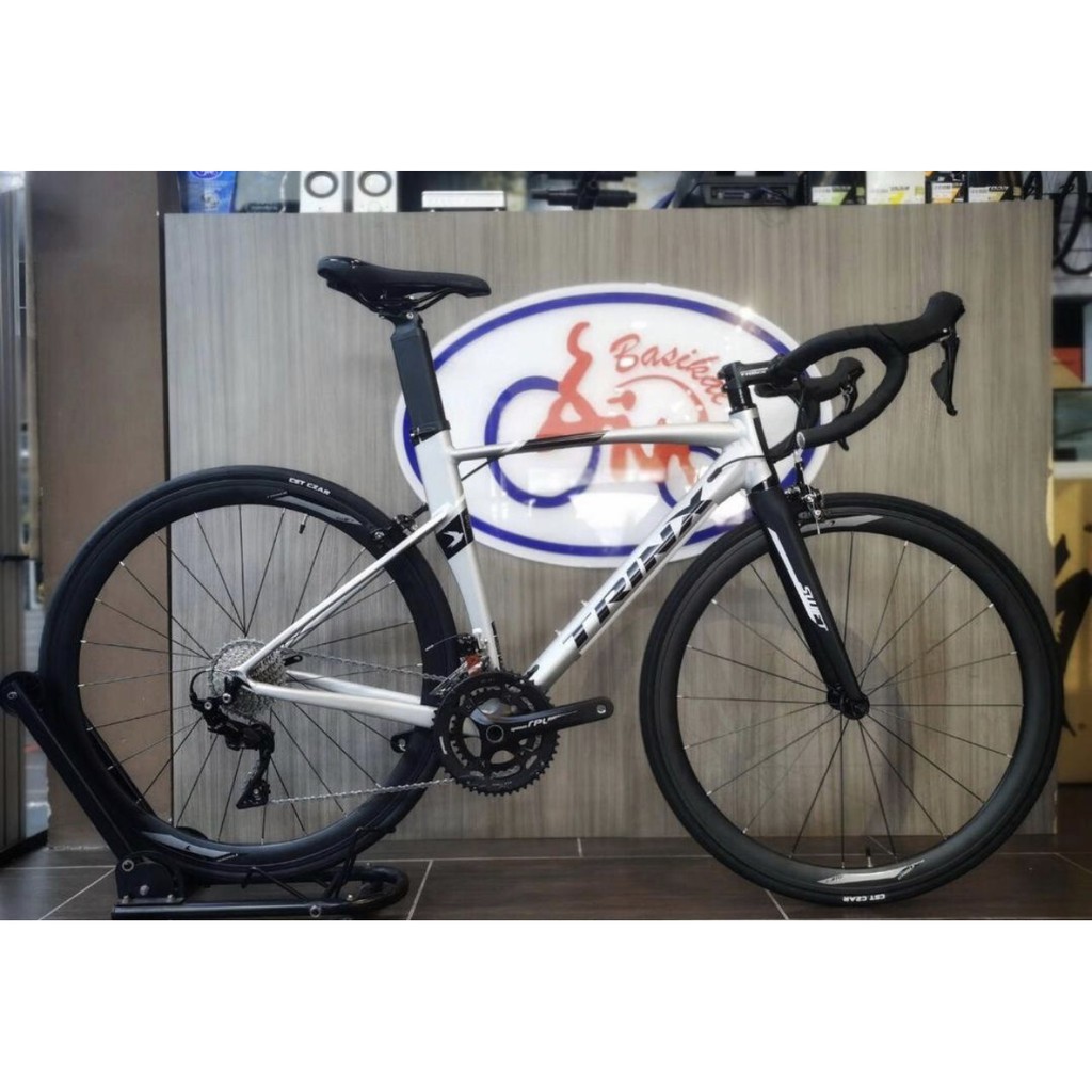 trinx bike white