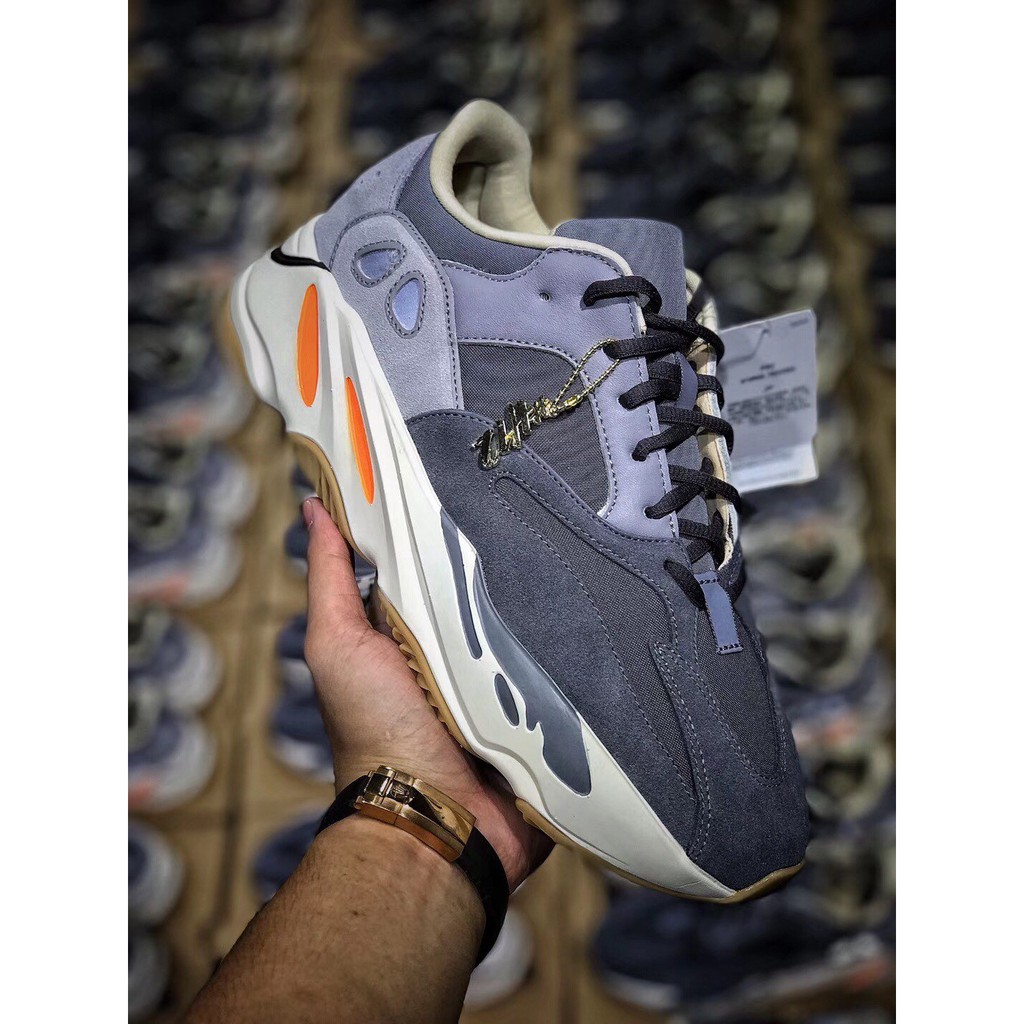 yeezy 700 v2 magnet