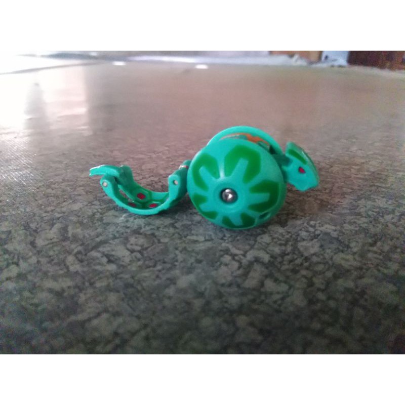 Bakugan b1 size Darkus Griffon 540G, Ventus Serpenoid 250G and Aqous ...