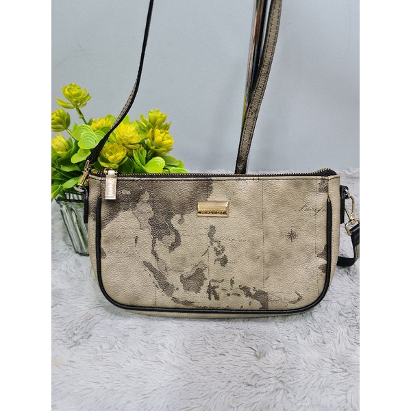 prima classe sling bag