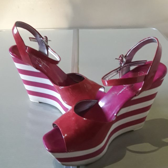 deep pink shoes