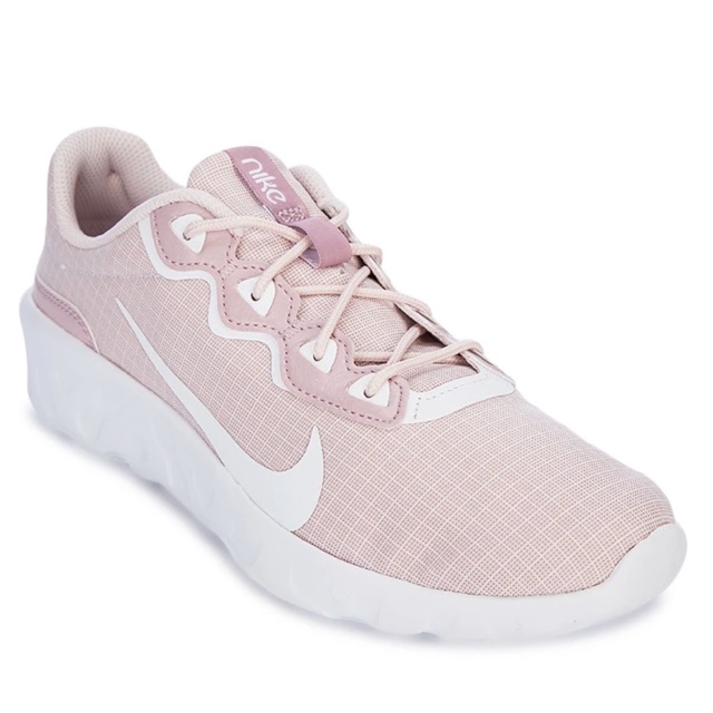 wmns nike explore strada