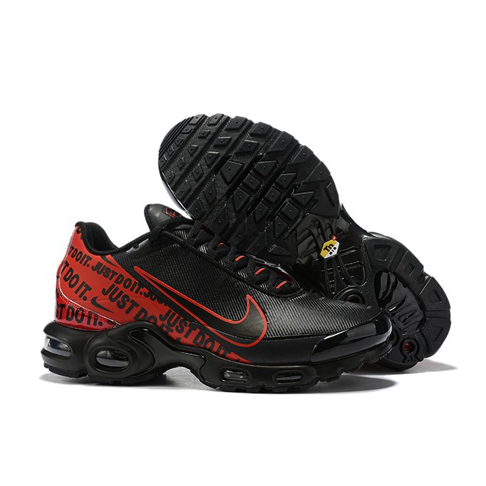black and red air max plus