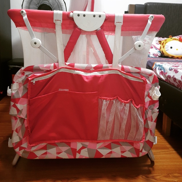 giant carrier crib sm price