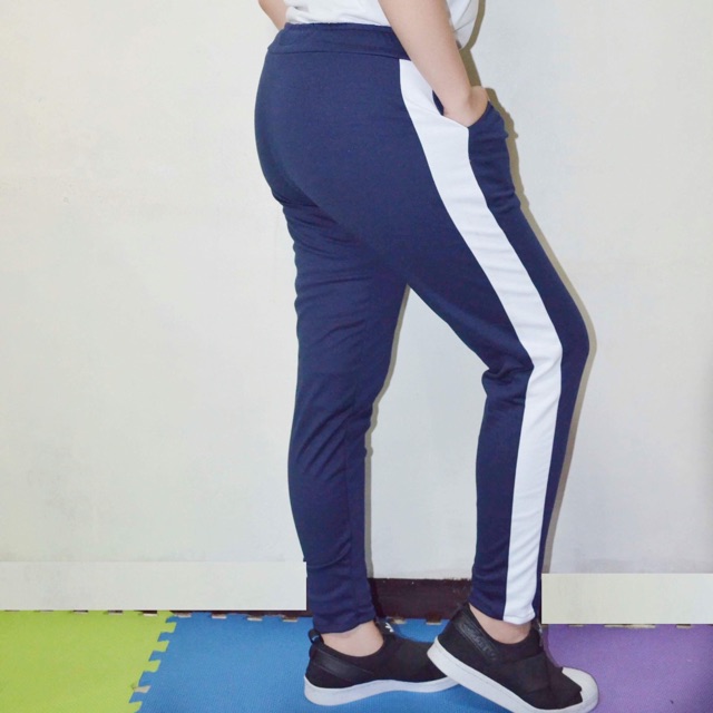 single stripe pants