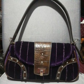 andre valentino bag price