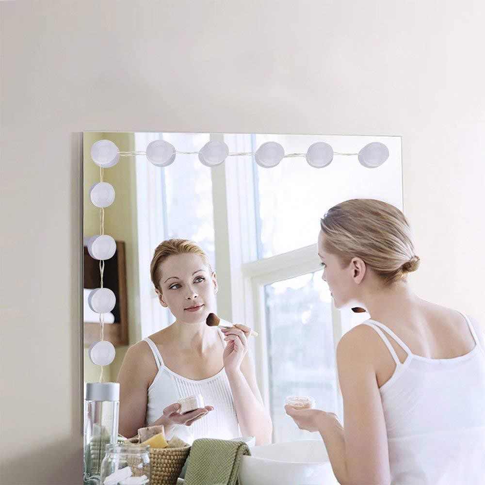 dressing room mirror with light bulbs