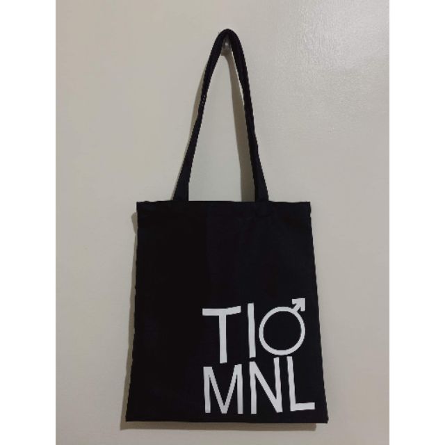 minimalist tote bag