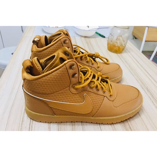 nike court borough wheat