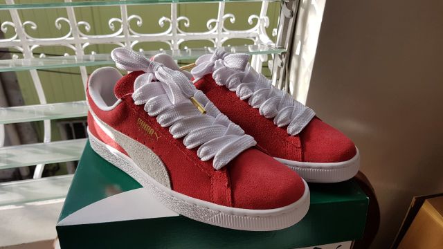 puma with fat laces