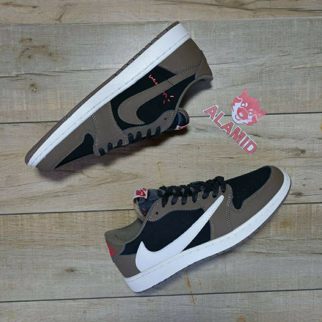 replica travis scott jordan 1 low