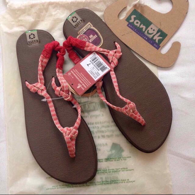 sanuk size 7