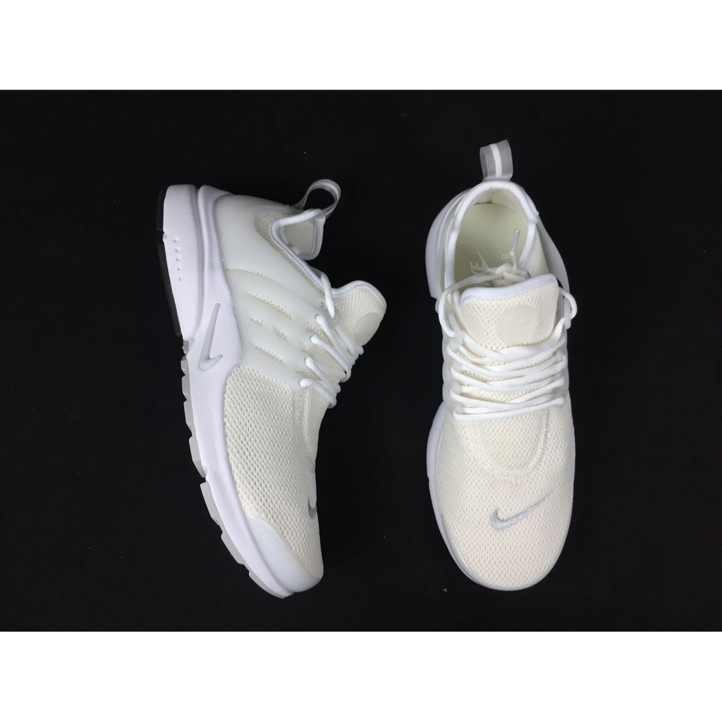 women's nike white mesh shoes