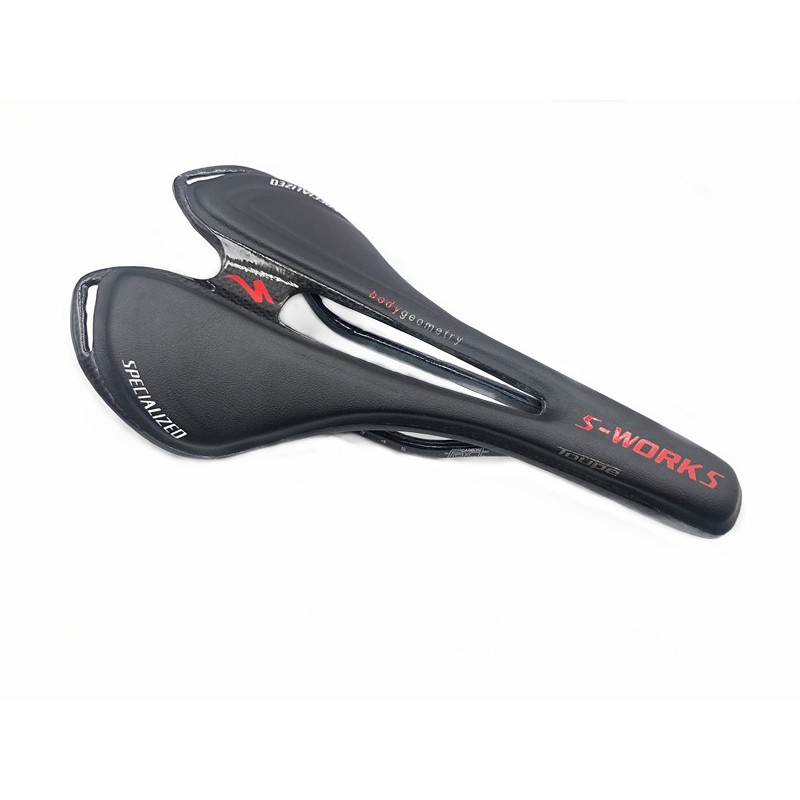 lightweight carbon saddle
