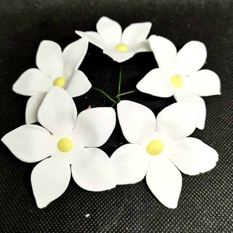 Edible Lily Flower for Cake Decoration 21/2" 5's Shopee Philippines