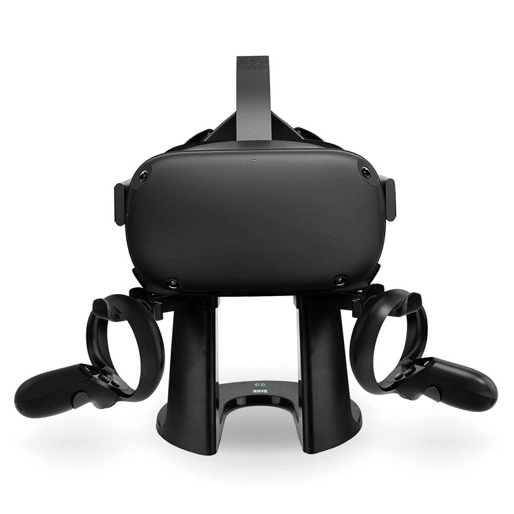 oculus vr headset and controllers