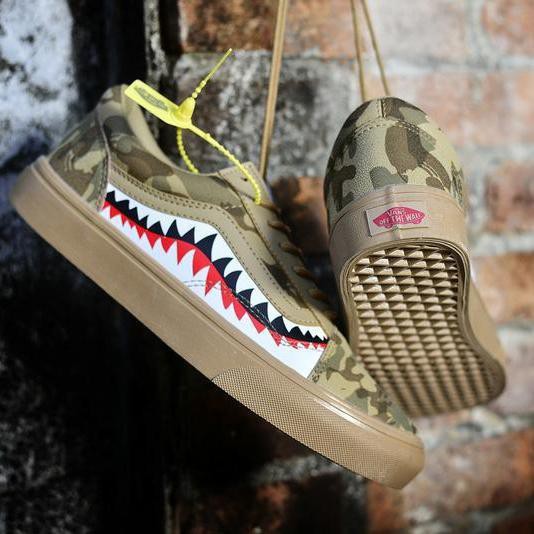 vans x bape shark custom