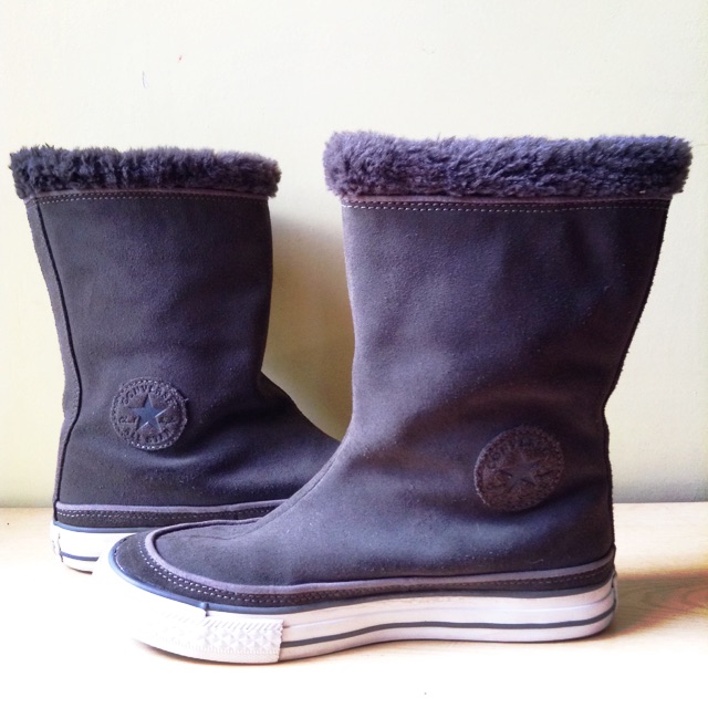 converse suede boots