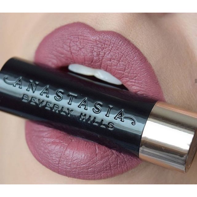 anastasia dead roses