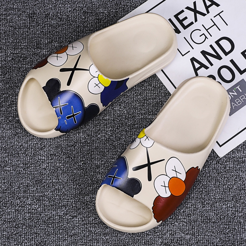 kaws uniqlo slippers