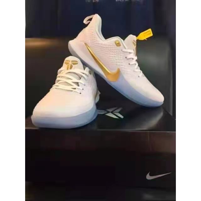 white mamba shoes