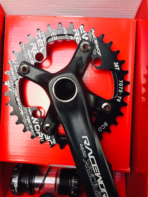 racework crankset 1x