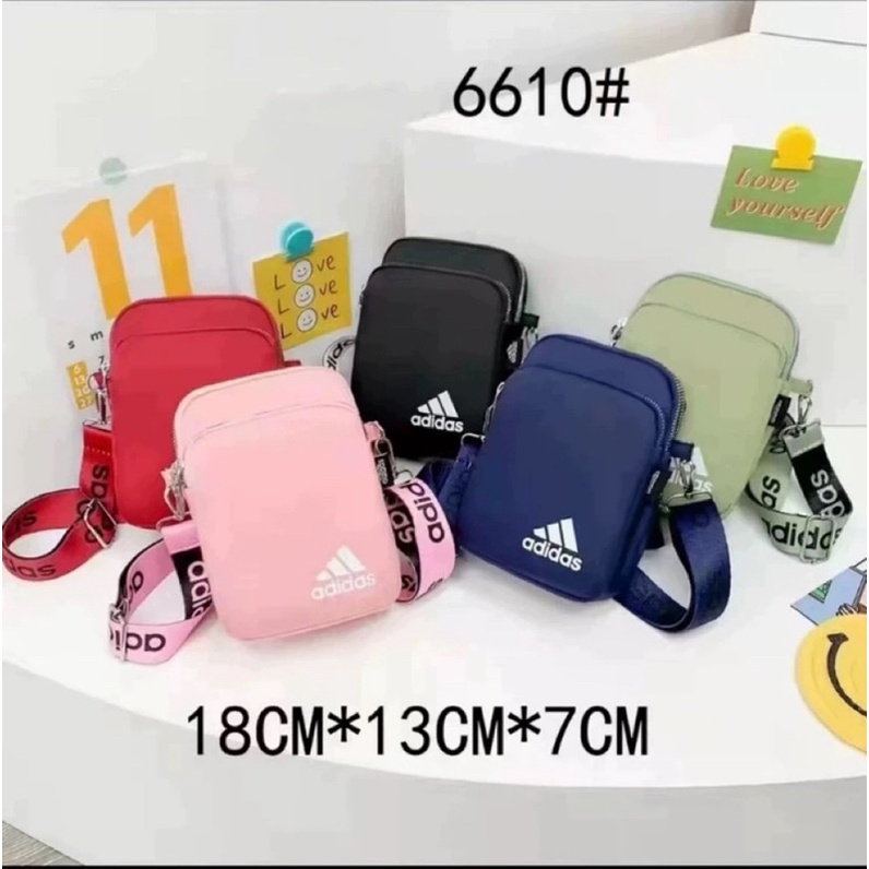 Adidas Crossbody Bag Fashion There Are Many Compartments To Put A Lot