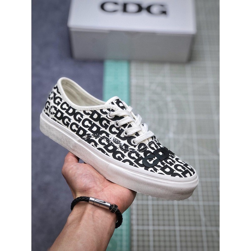 commes des garcon vans